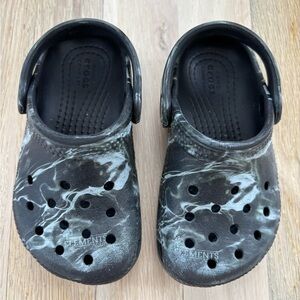 CROCS Toddler Black & White Marbled Clogs